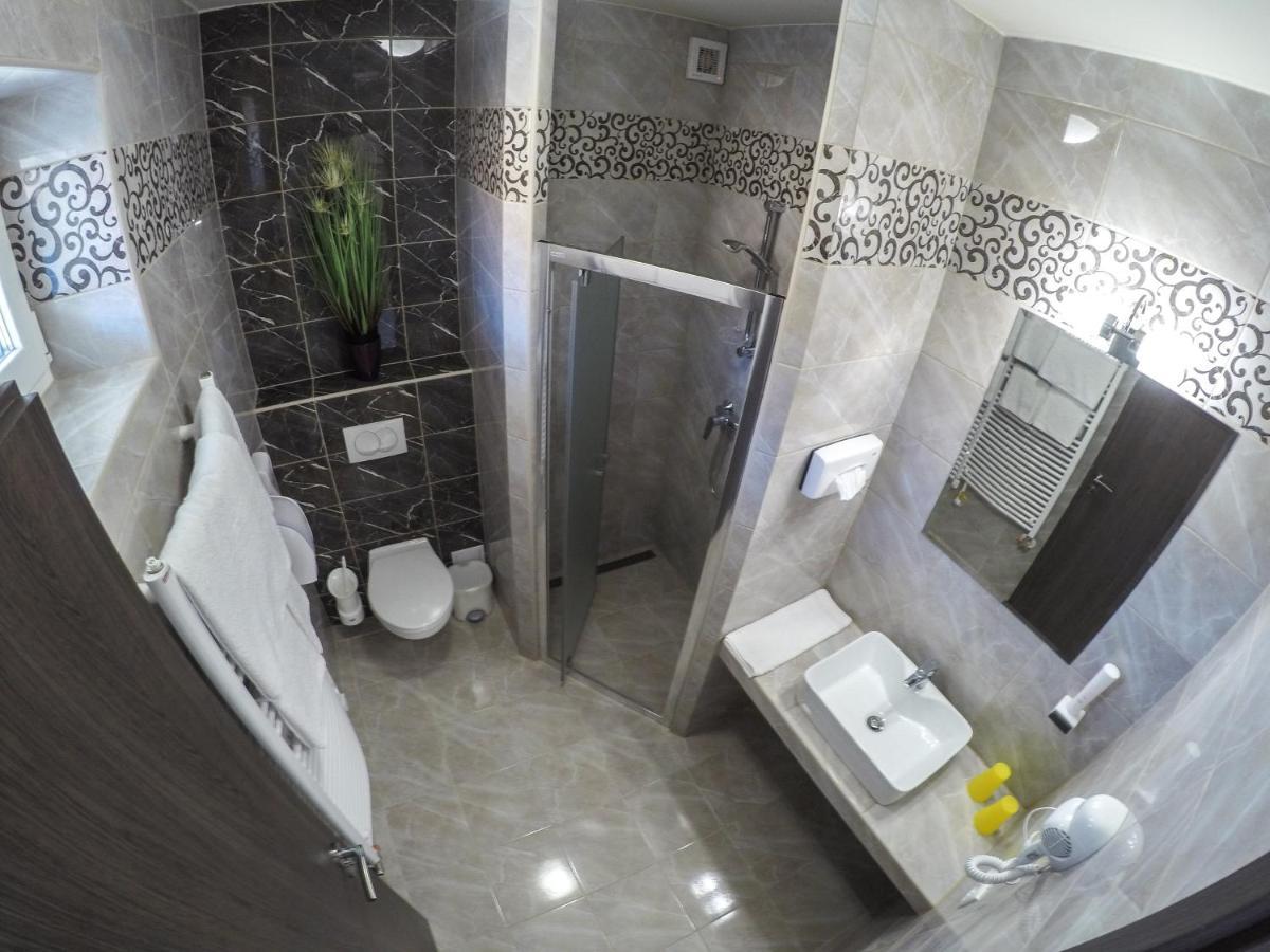 Fonix Apartman Lenti Exterior foto